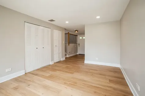 1401 Volkamer Trail Elk Grove Village IL 60007