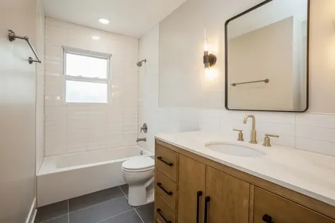 1401 Volkamer Trail Elk Grove Village IL 60007