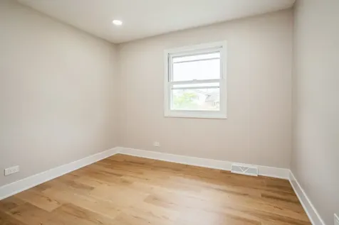 1401 Volkamer Trail Elk Grove Village IL 60007