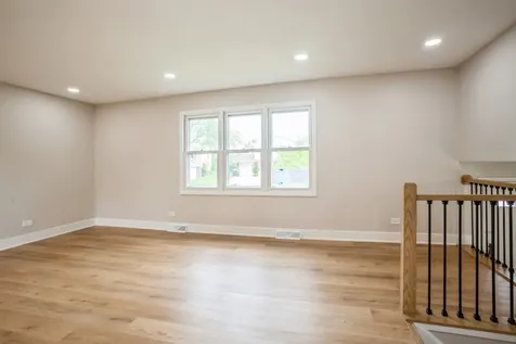 1401 Volkamer Trail Elk Grove Village IL 60007