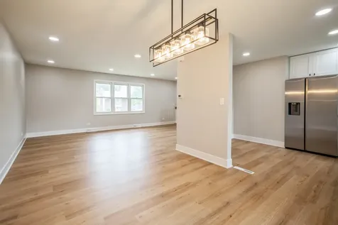 1401 Volkamer Trail Elk Grove Village IL 60007