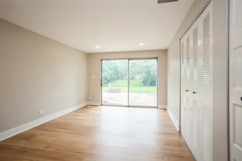 1401 Volkamer Trail Elk Grove Village IL 60007