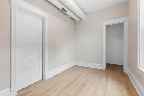 3751 North Clifton Avenue Chicago IL 60613