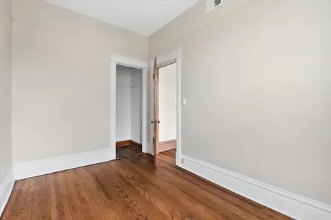 3751 North Clifton Avenue Chicago IL 60613