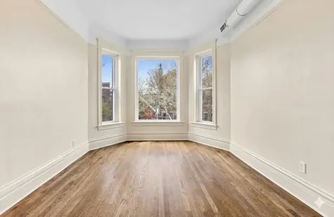 3751 North Clifton Avenue Chicago IL 60613