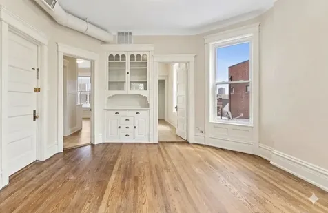 3751 North Clifton Avenue Chicago IL 60613