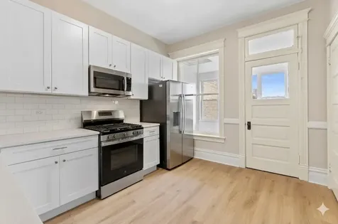 3751 North Clifton Avenue Chicago IL 60613
