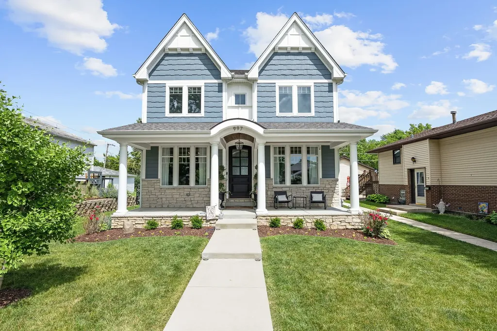 997 Florence Street Lemont IL 60439