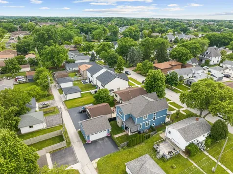 997 Florence Street Lemont IL 60439