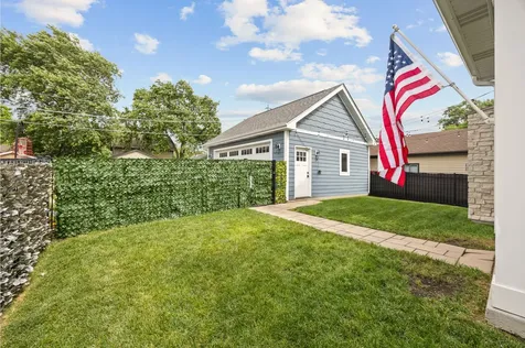 997 Florence Street Lemont IL 60439