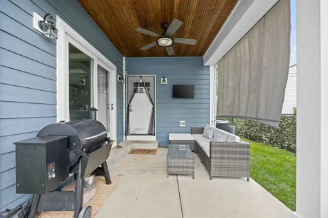 997 Florence Street Lemont IL 60439