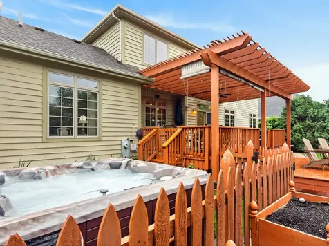 3483 Comstock Avenue Dekalb IL 60115