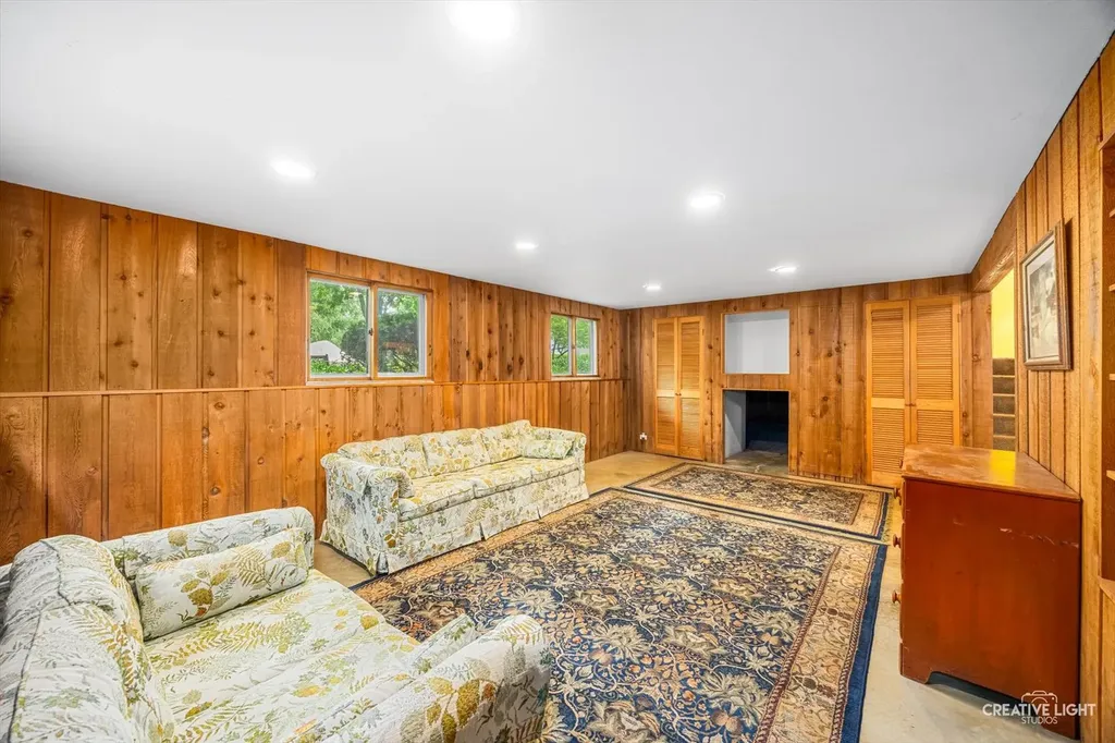21 Golden Larch Court Naperville IL 60540