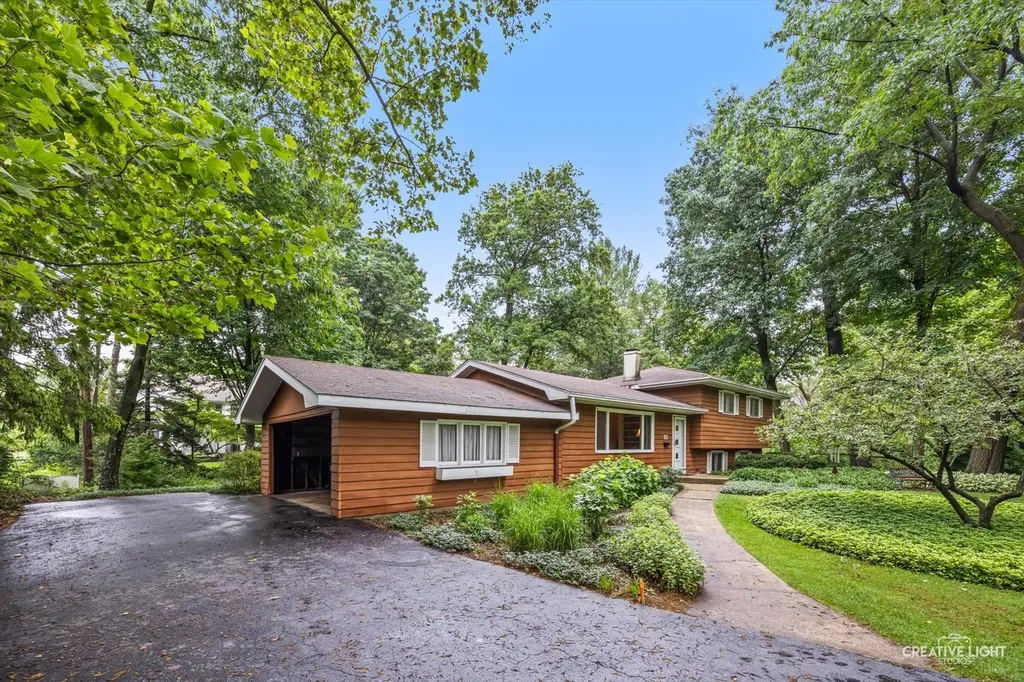 21 Golden Larch Court Naperville IL 60540
