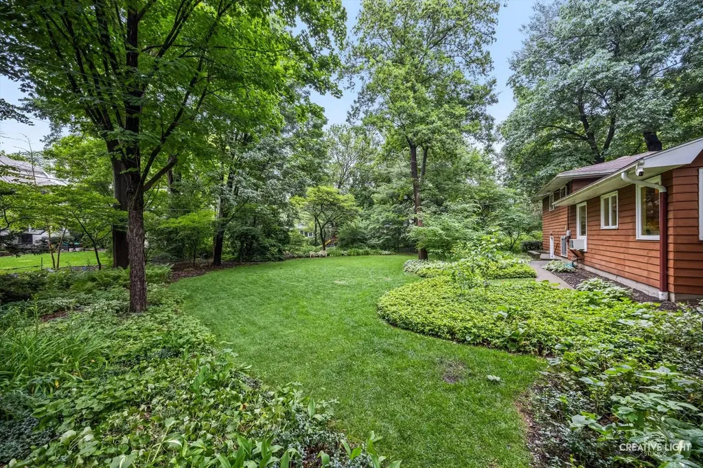 21 Golden Larch Court Naperville IL 60540