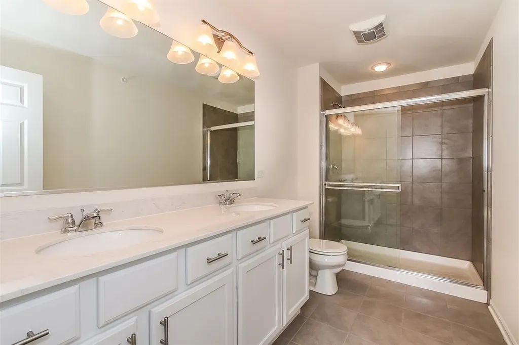 1923 Continental Avenue Naperville IL 60563