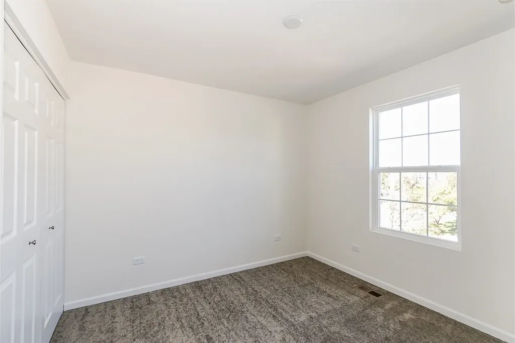 1923 Continental Avenue Naperville IL 60563