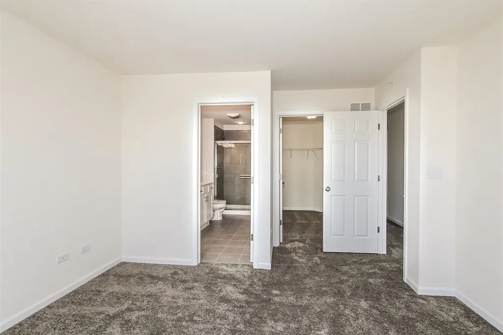 1923 Continental Avenue Naperville IL 60563