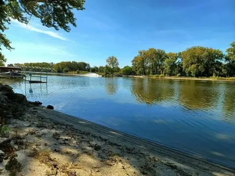 4909 Wildwood Drive Mchenry IL 60051