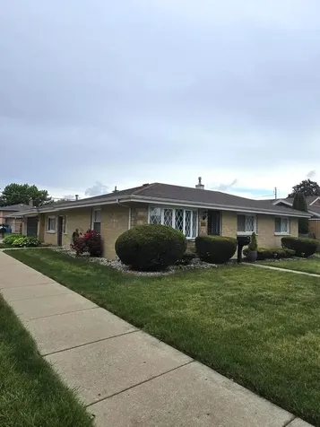 6101 West 82nd Place Burbank IL 60459