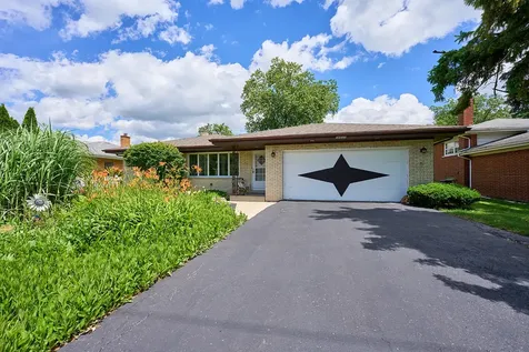 5859 South Brainard Avenue Countryside IL 60525