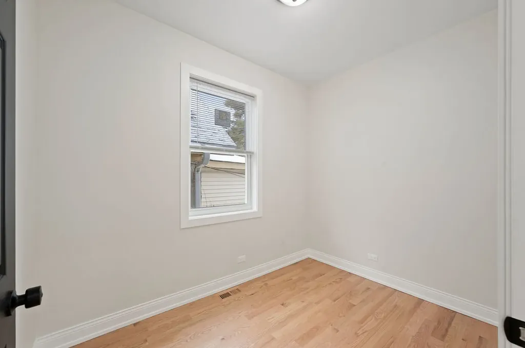 923 North Massasoit Avenue Chicago IL 60651