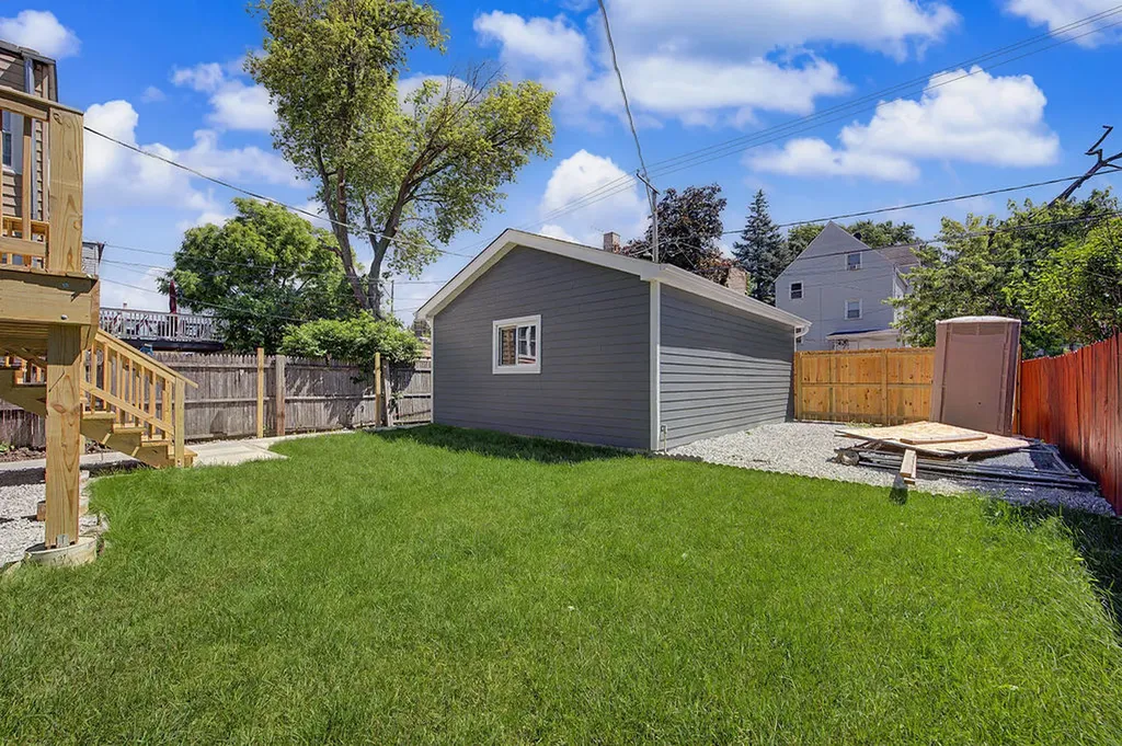 923 North Massasoit Avenue Chicago IL 60651
