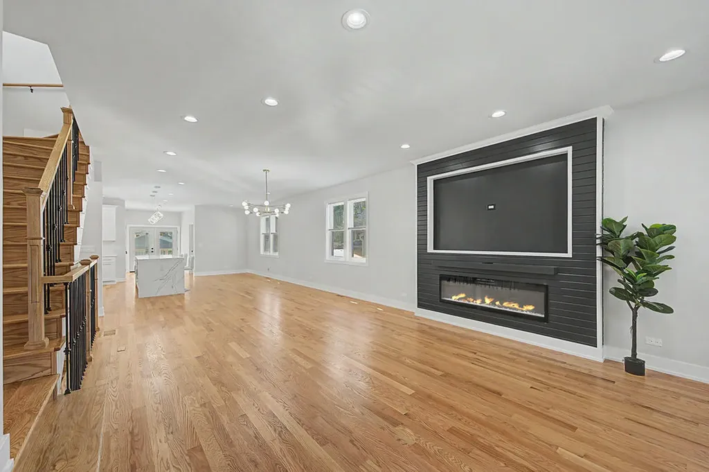 923 North Massasoit Avenue Chicago IL 60651
