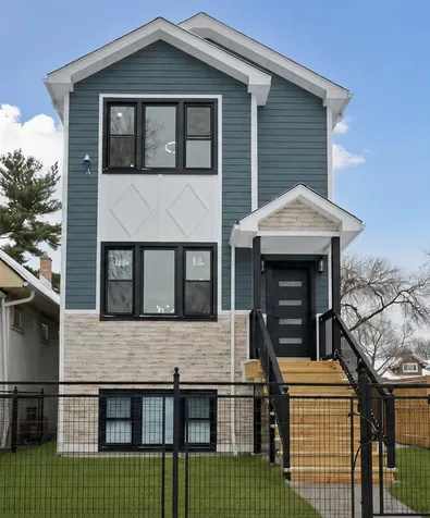 923 North Massasoit Avenue Chicago IL 60651