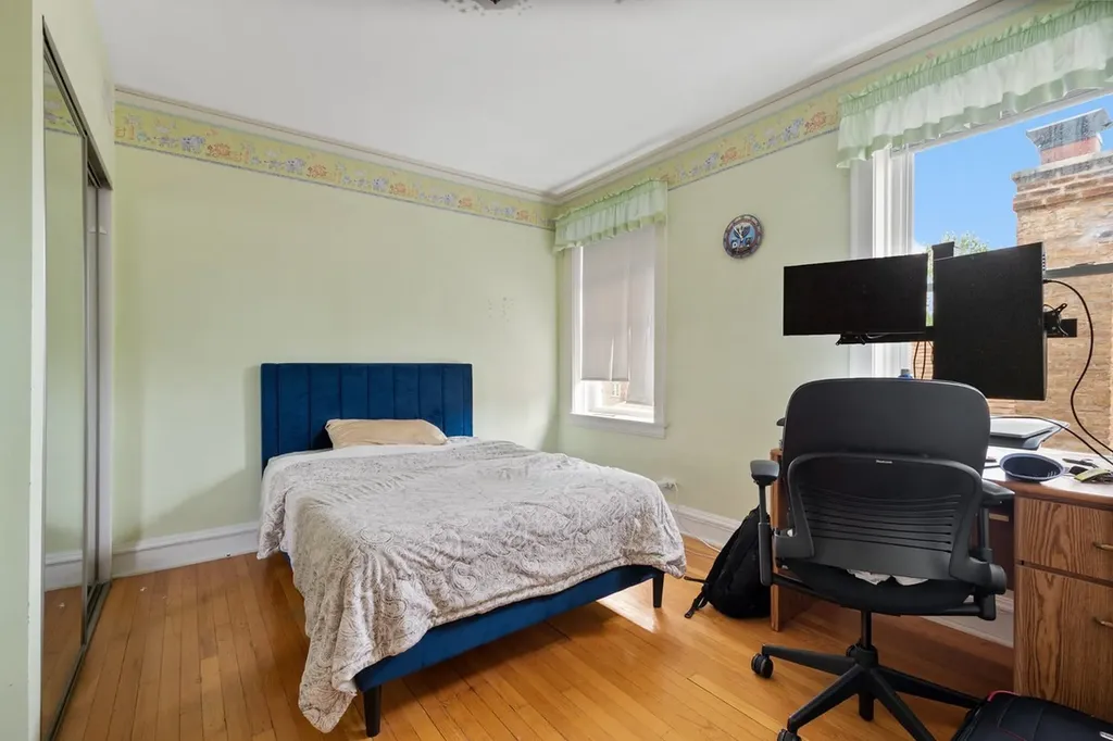 2732 West Greenleaf Avenue Chicago IL 60645