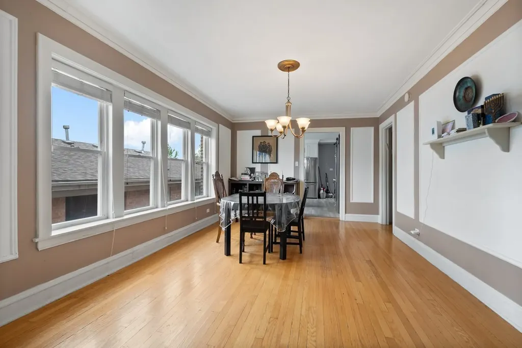 2732 West Greenleaf Avenue Chicago IL 60645