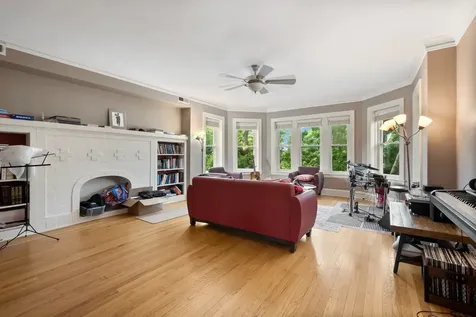 2732 West Greenleaf Avenue Chicago IL 60645