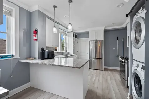 2732 West Greenleaf Avenue Chicago IL 60645