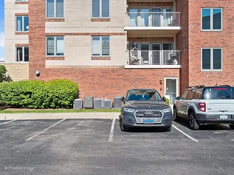 175 West Brush Hill Road Elmhurst IL 60126