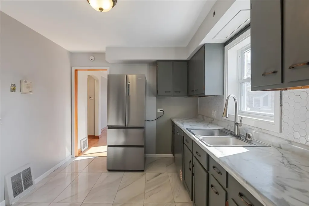 12226 South Racine Avenue Chicago IL 60643