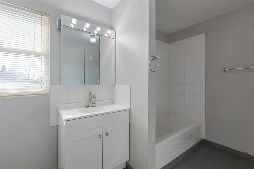 12226 South Racine Avenue Chicago IL 60643