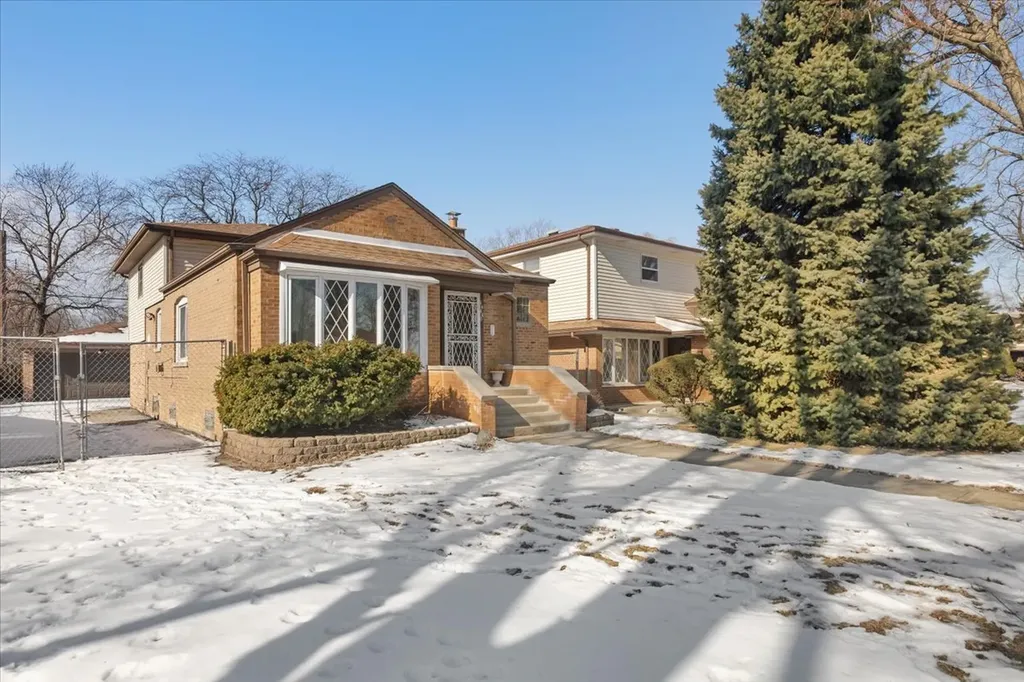 12226 South Racine Avenue Chicago IL 60643