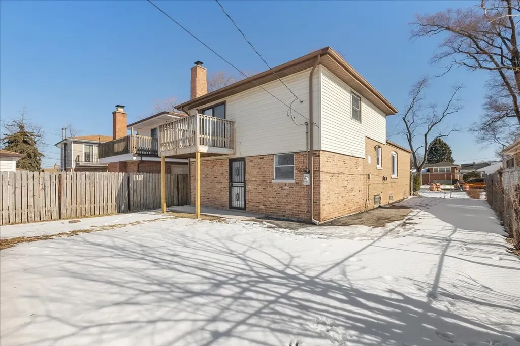 12226 South Racine Avenue Chicago IL 60643
