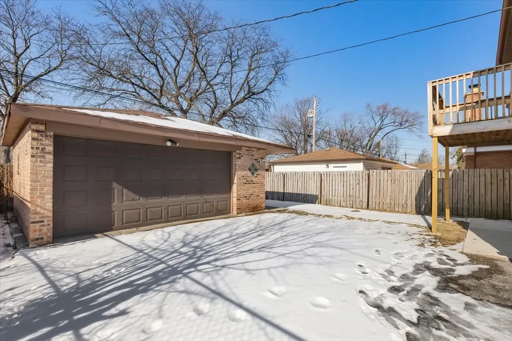 12226 South Racine Avenue Chicago IL 60643