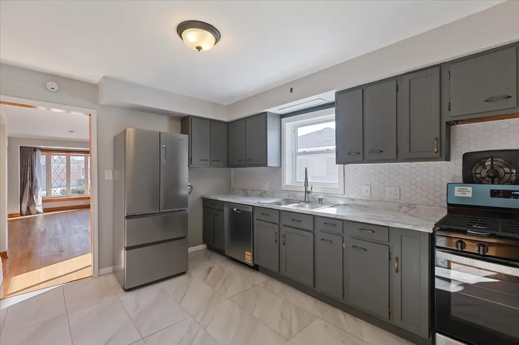 12226 South Racine Avenue Chicago IL 60643