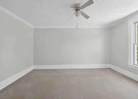 558 North Crystal Street Elgin IL 60123