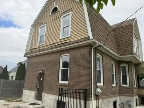 558 North Crystal Street Elgin IL 60123