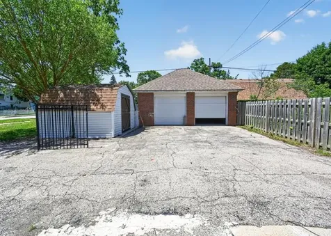 558 North Crystal Street Elgin IL 60123
