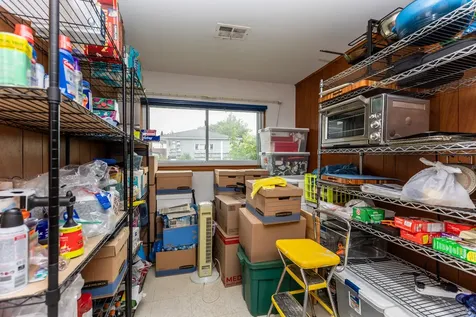 70 Dover Drive Des Plaines IL 60018