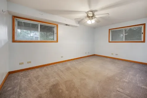 1381 Volkamer Trail Elk Grove Village IL 60007