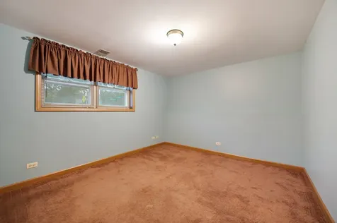 1381 Volkamer Trail Elk Grove Village IL 60007