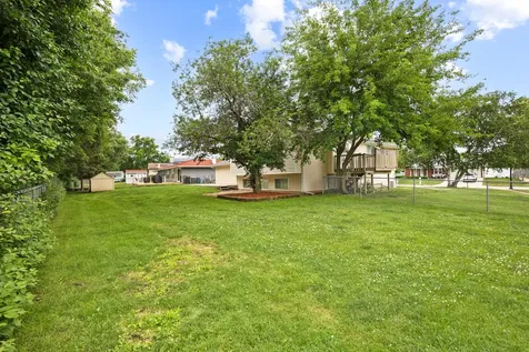 1381 Volkamer Trail Elk Grove Village IL 60007