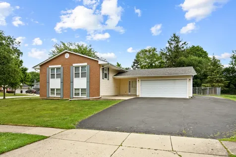 1381 Volkamer Trail Elk Grove Village IL 60007