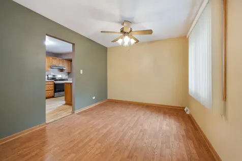 1381 Volkamer Trail Elk Grove Village IL 60007