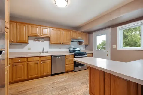 1381 Volkamer Trail Elk Grove Village IL 60007